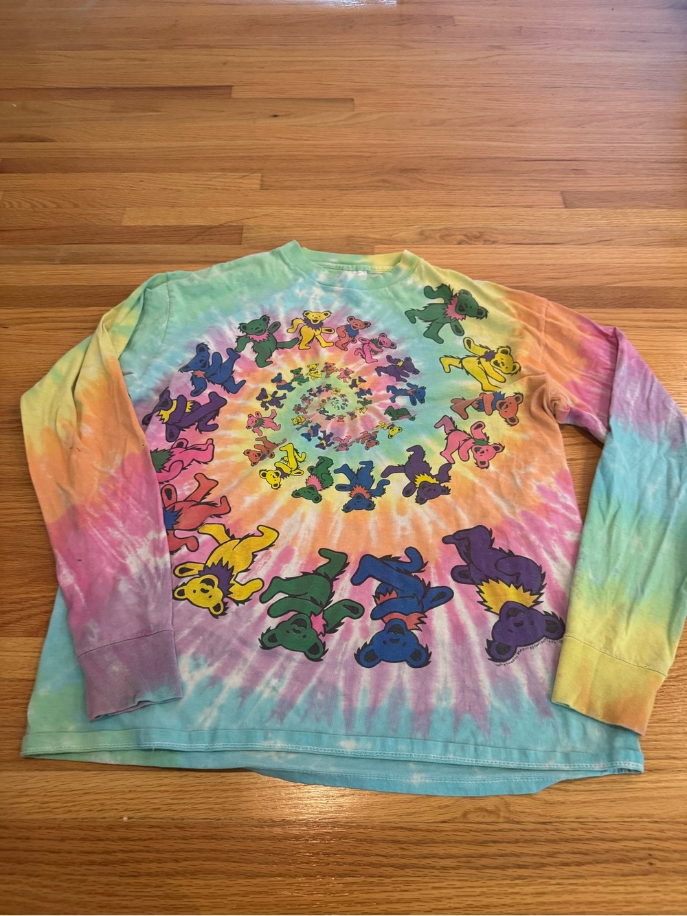 Vintage 1990’s Spiral Bears Grateful Dead long sleeve tee